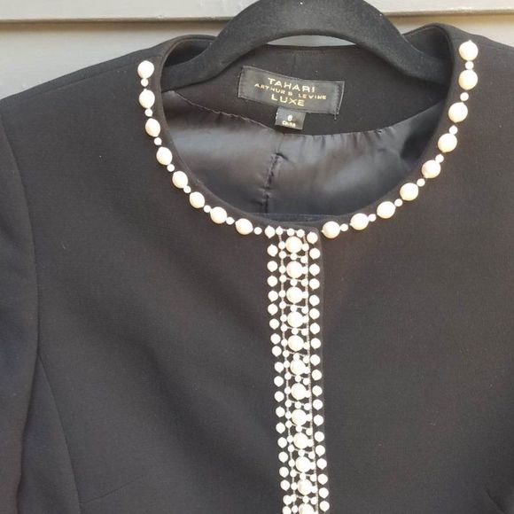 Tahari Black Jacket with Faux Pearl Trim size 6 - Picture 5 of 13